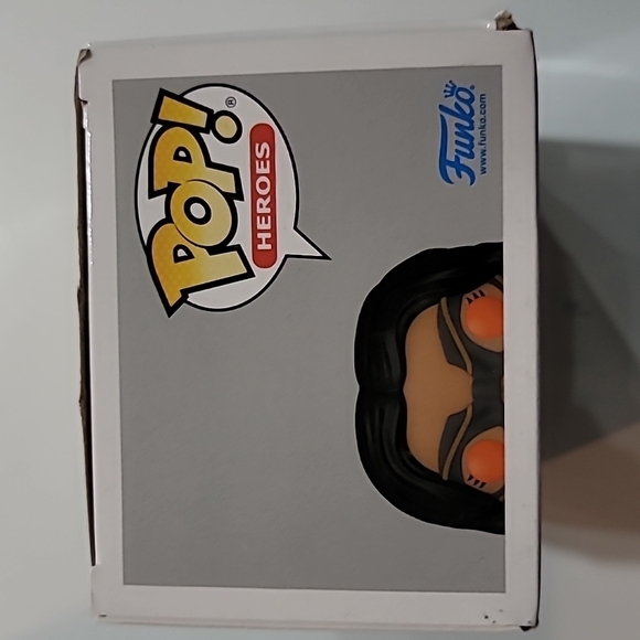 Funko Heros DC Black Lighting-Lightning Vinyl  Figure - Picture 6 of 8